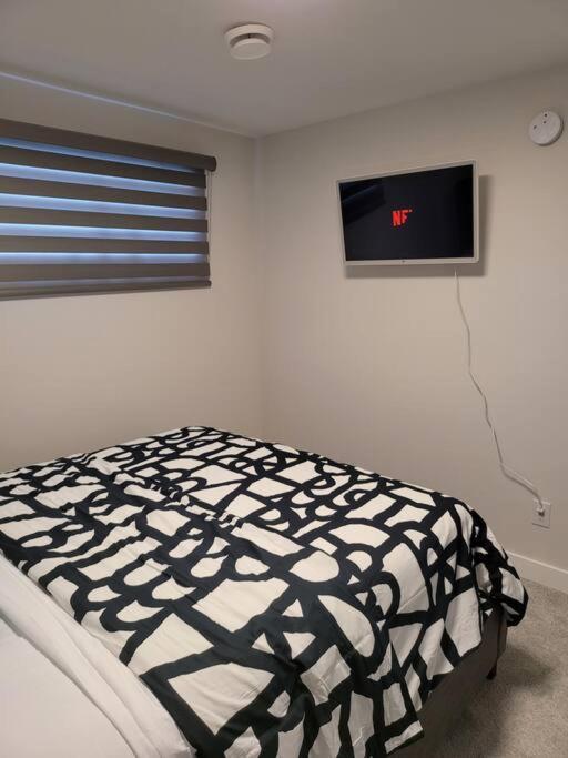 Luxury One Bedroom Winnipeg Exterior photo
