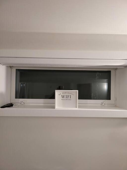 Luxury One Bedroom Winnipeg Exterior photo